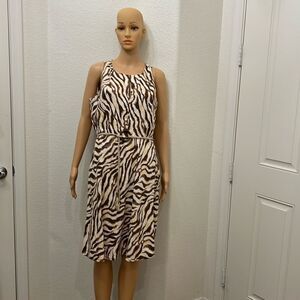 Rafaella Sz 12 Scoop Neck Short Sleeve Peekaboo Front Midi Animal Print Belted